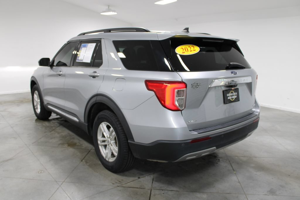 Used 2022 Ford Explorer XLT w/ Equipment Group 202A AWD/4WD image 7