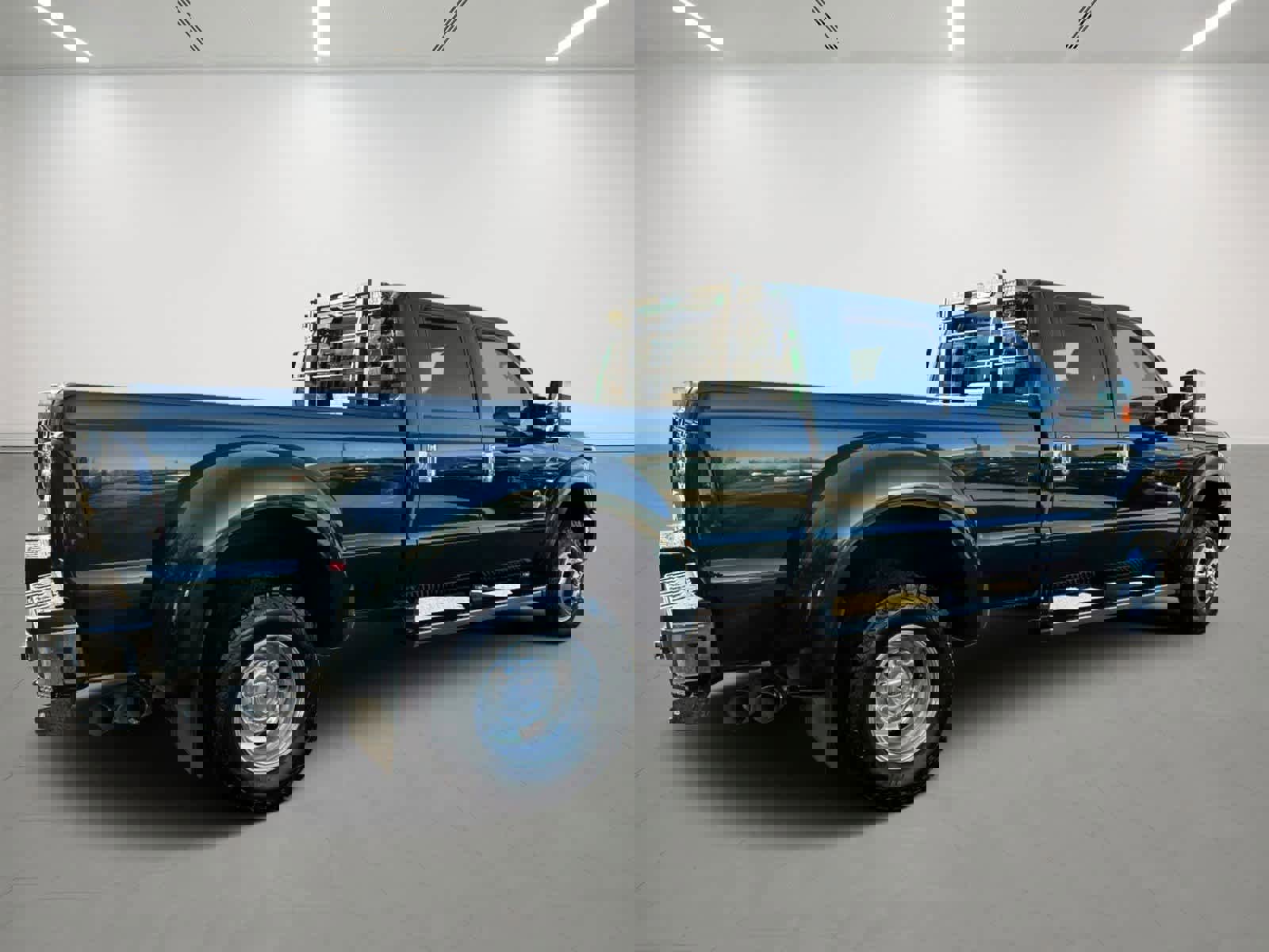 Used 2016 Ford F350 XLT w/ XLT Premium Package image 5