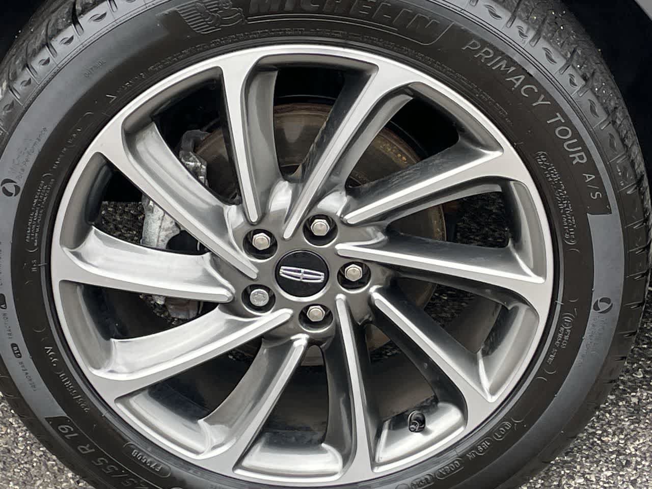 Used 2024 Lincoln Corsair AWD w/ Equipment Group 101A image 38