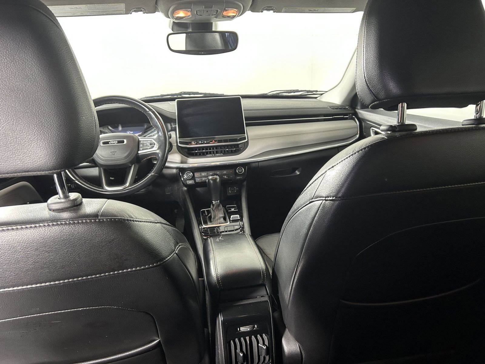 Used 2022 Jeep Compass Limited image 17