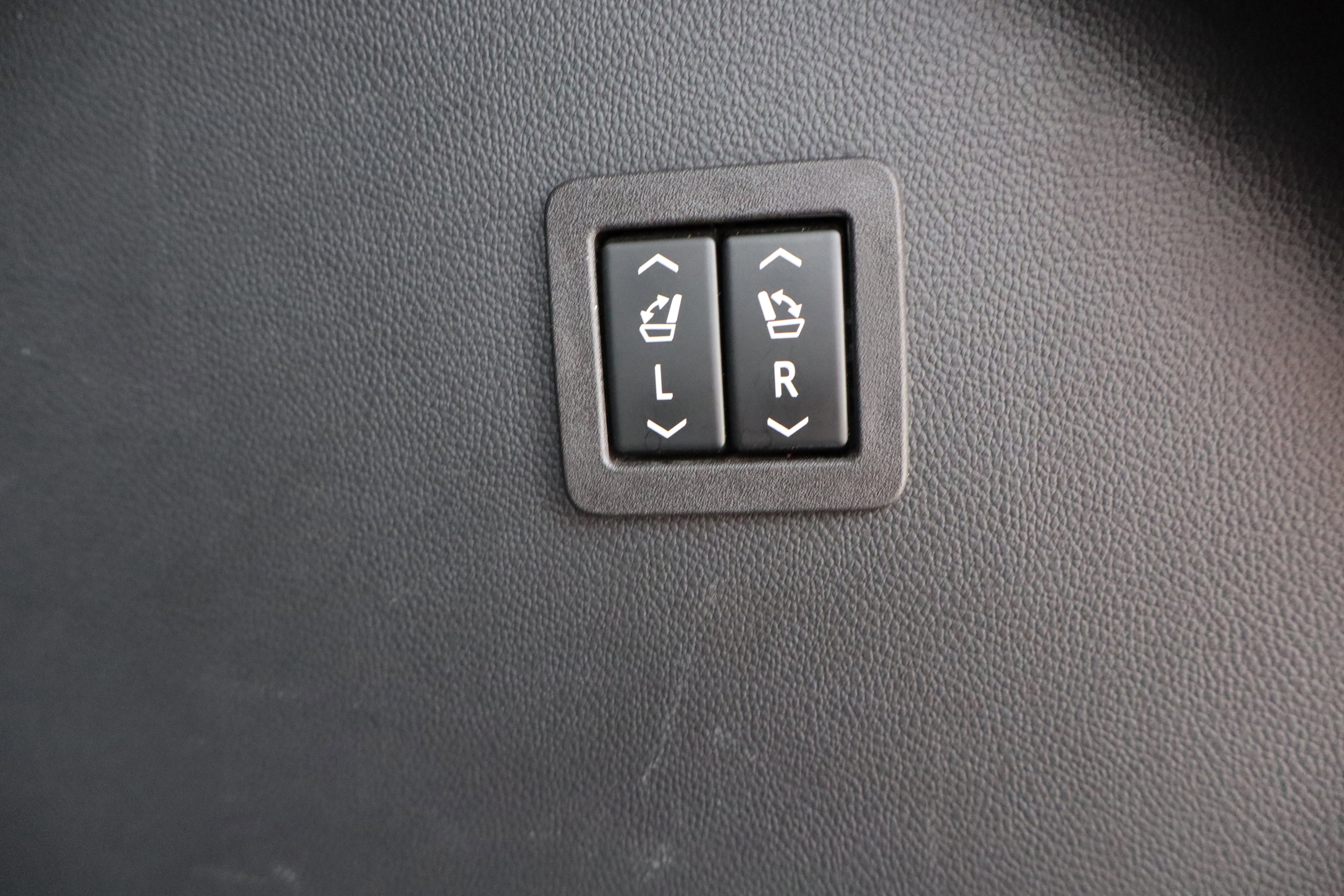 Used 2021 Buick Enclave Avenir image 33