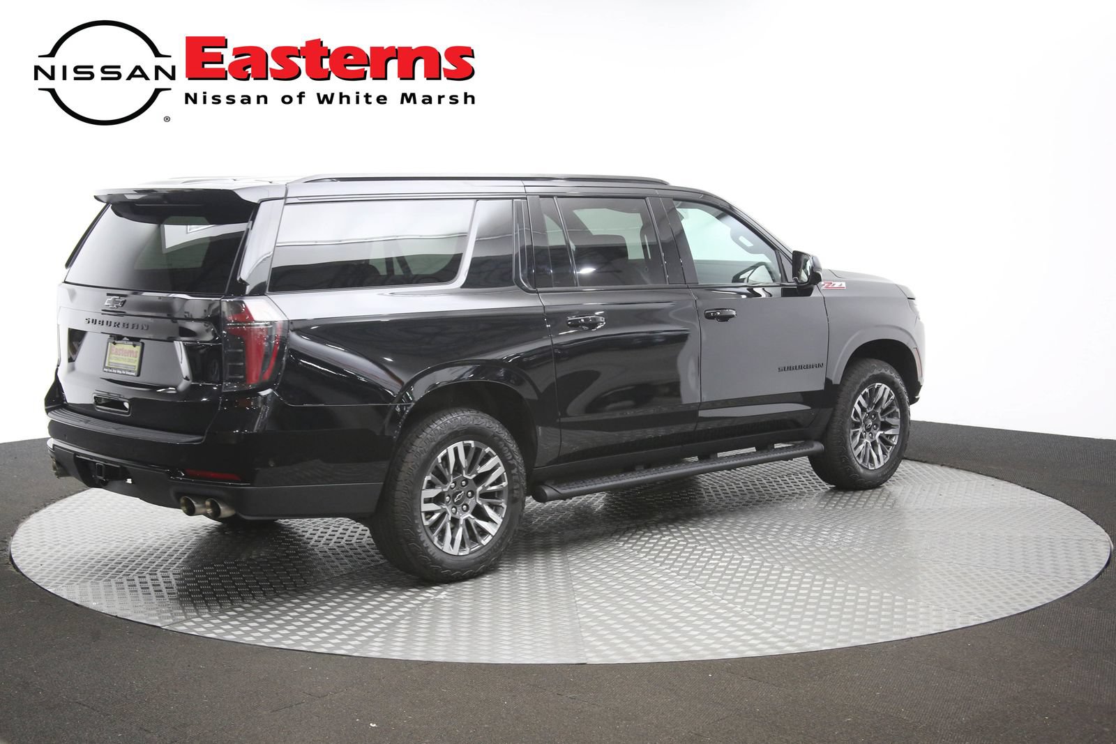 Used 2025 Chevrolet Suburban Z71 AWD/4WD image 45