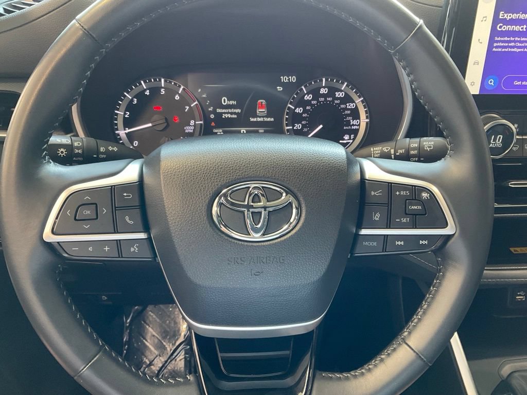 Used 2023 Toyota Highlander XSE AWD/4WD image 11