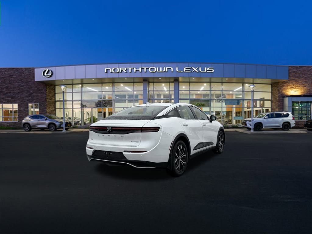 Used 2023 Toyota Crown Limited image 22