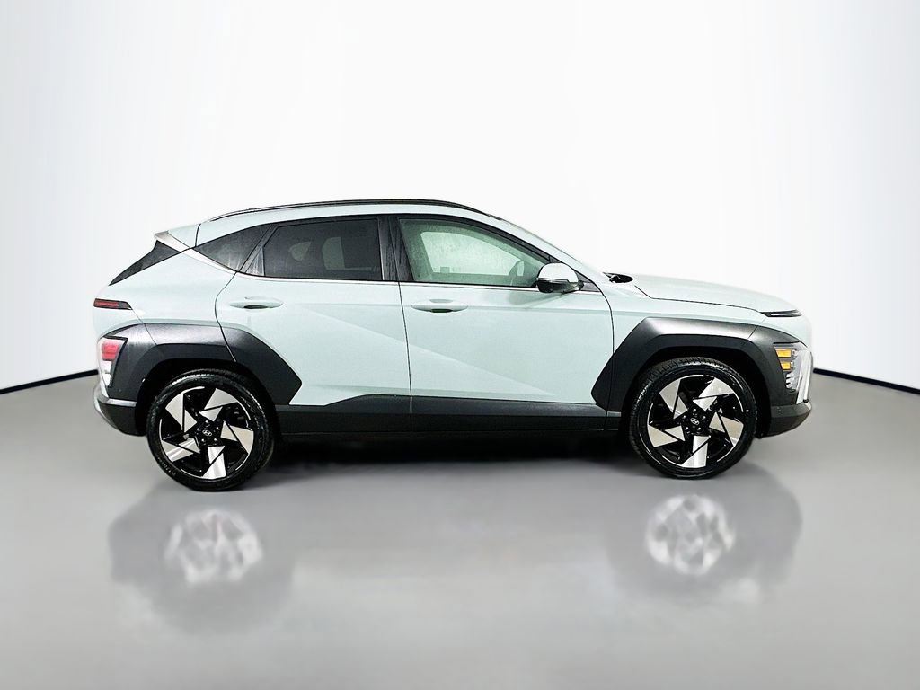 Used 2025 Hyundai Kona Limited image 7
