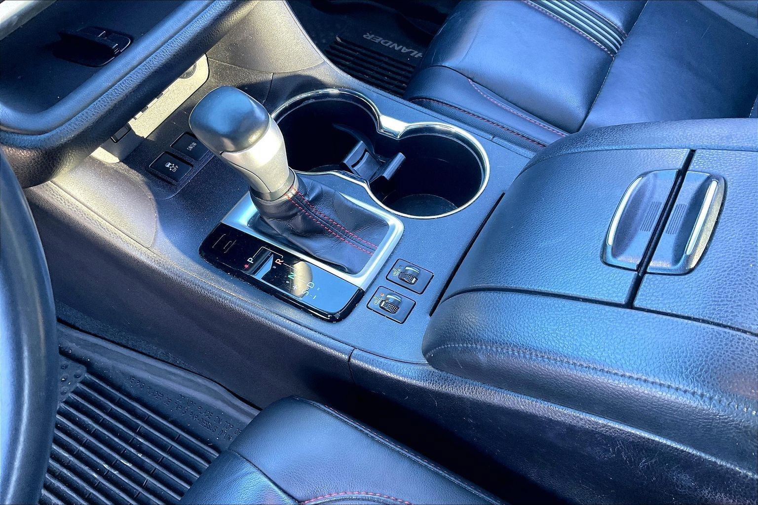 Used 2019 Toyota Highlander AWD V6 image 11