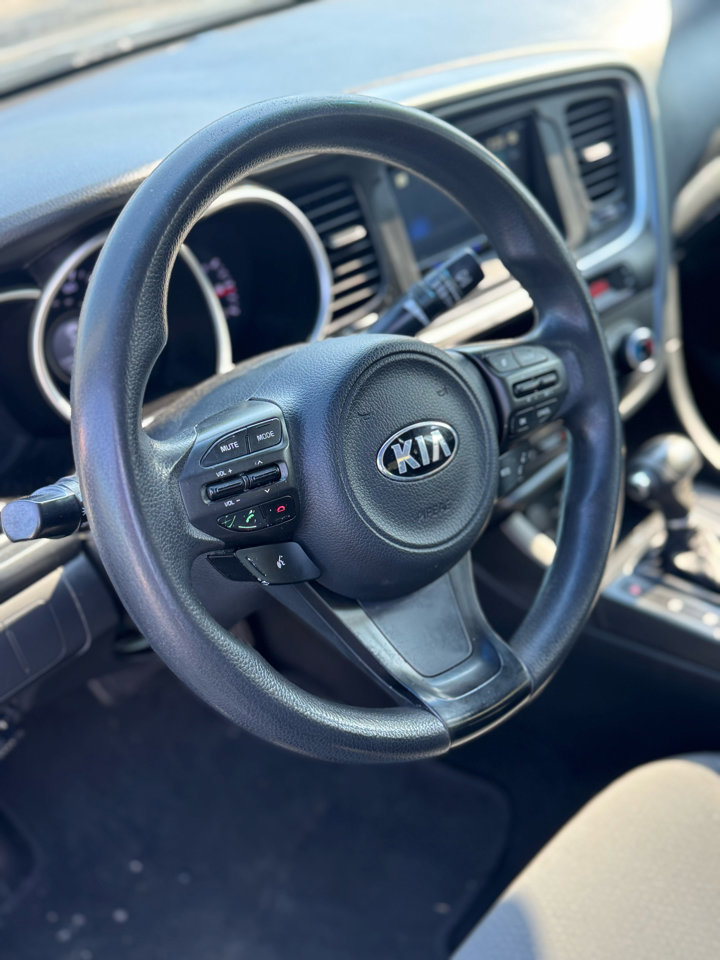 Used 2015 Kia Optima LX image 8
