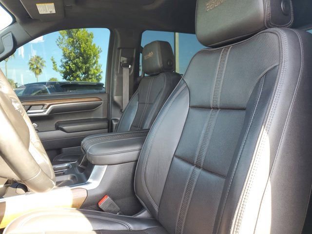 Used 2023 Chevrolet Silverado 1500 High Country w/ High Country Premium Package image 21