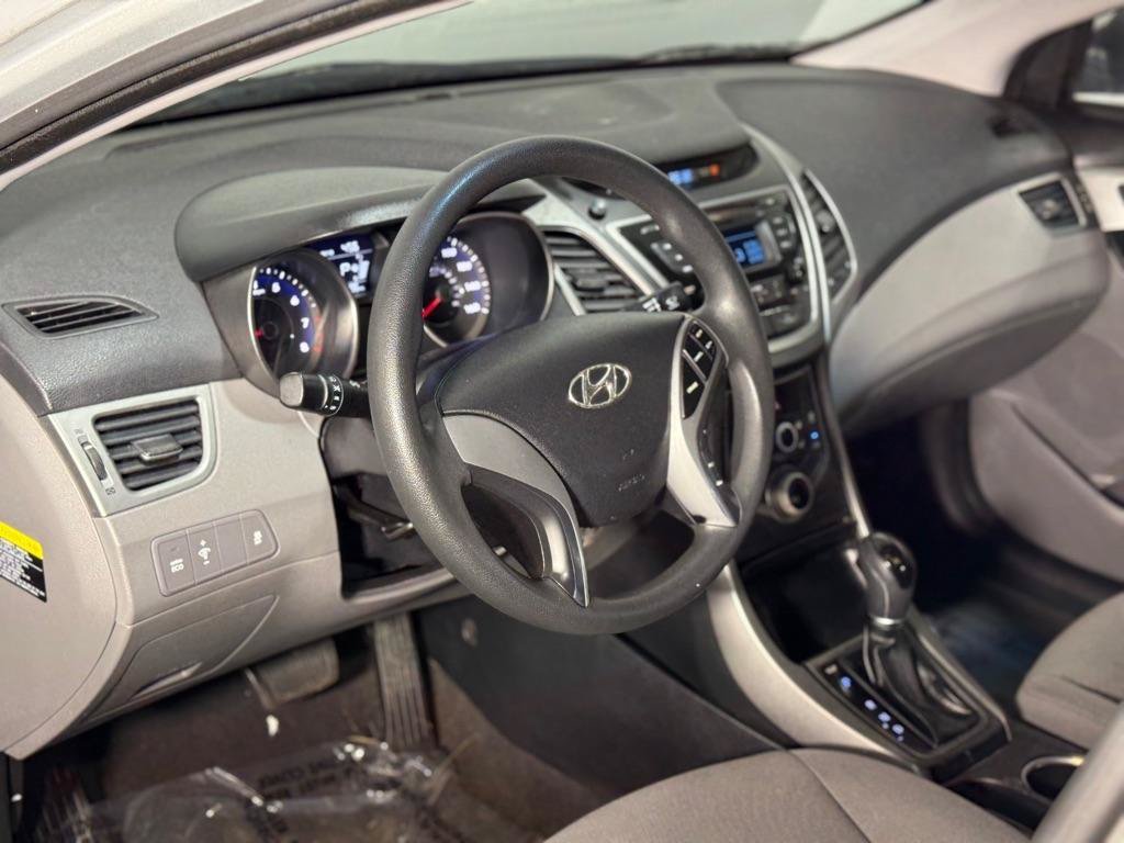 Used 2016 Hyundai Elantra SE FWD image 20