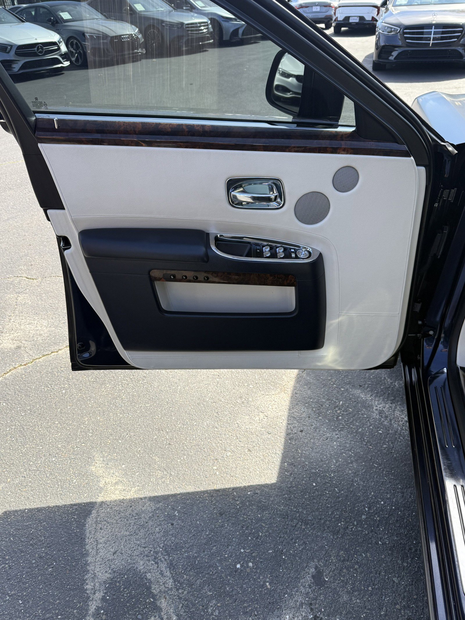 Used 2012 Rolls-Royce Ghost image 30