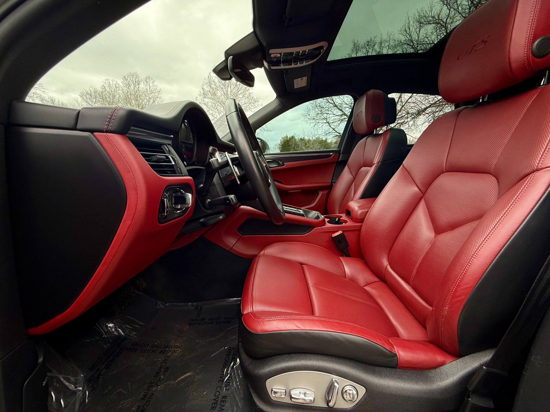 Used 2023 Porsche Macan GTS image 9