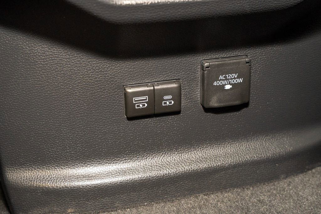 Certified 2023 Toyota Sequoia Platinum image 9