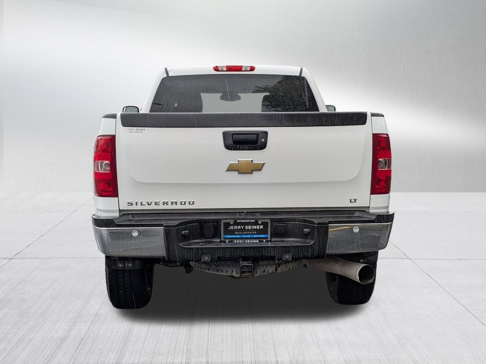 Used 2010 Chevrolet Silverado 2500 LT w/ Interior Plus Package AWD/4WD image 4