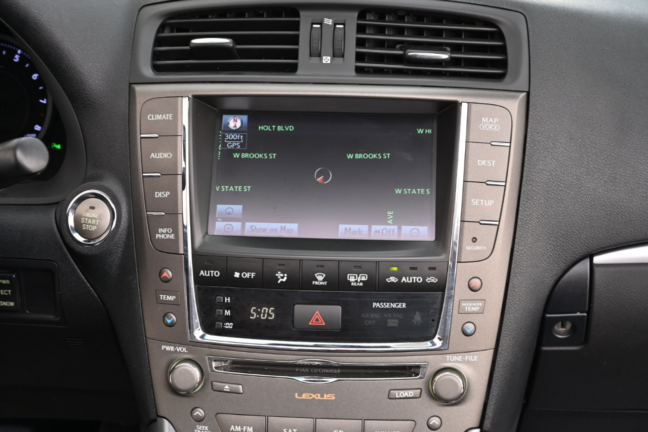 Used 2012 Lexus IS 350C w/ Luxury Pkg RWD image 25