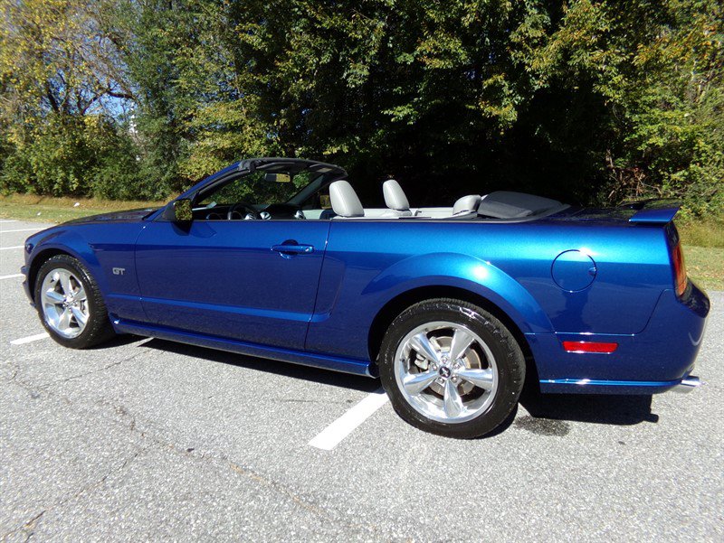 Used 2008 Ford Mustang GT RWD image 7