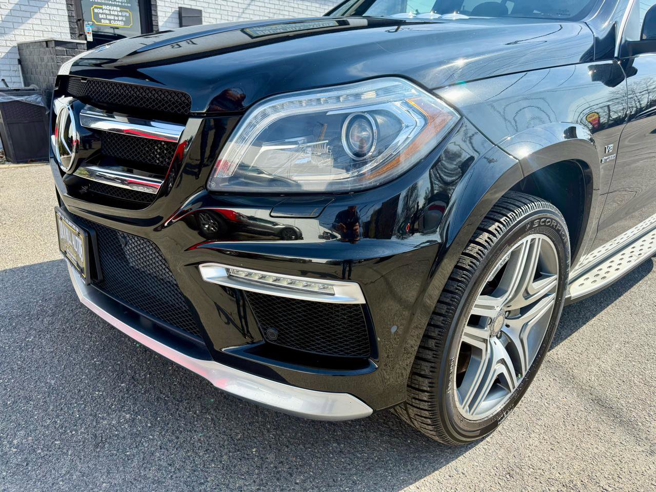Used 2016 Mercedes-Benz GL 63 AMG 4MATIC image 9