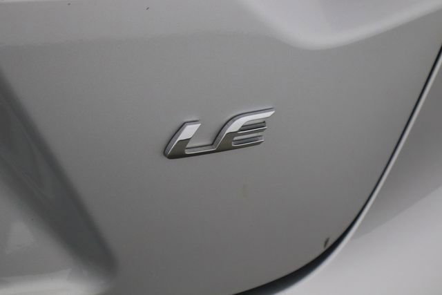 Used 2025 Toyota Corolla LE image 38