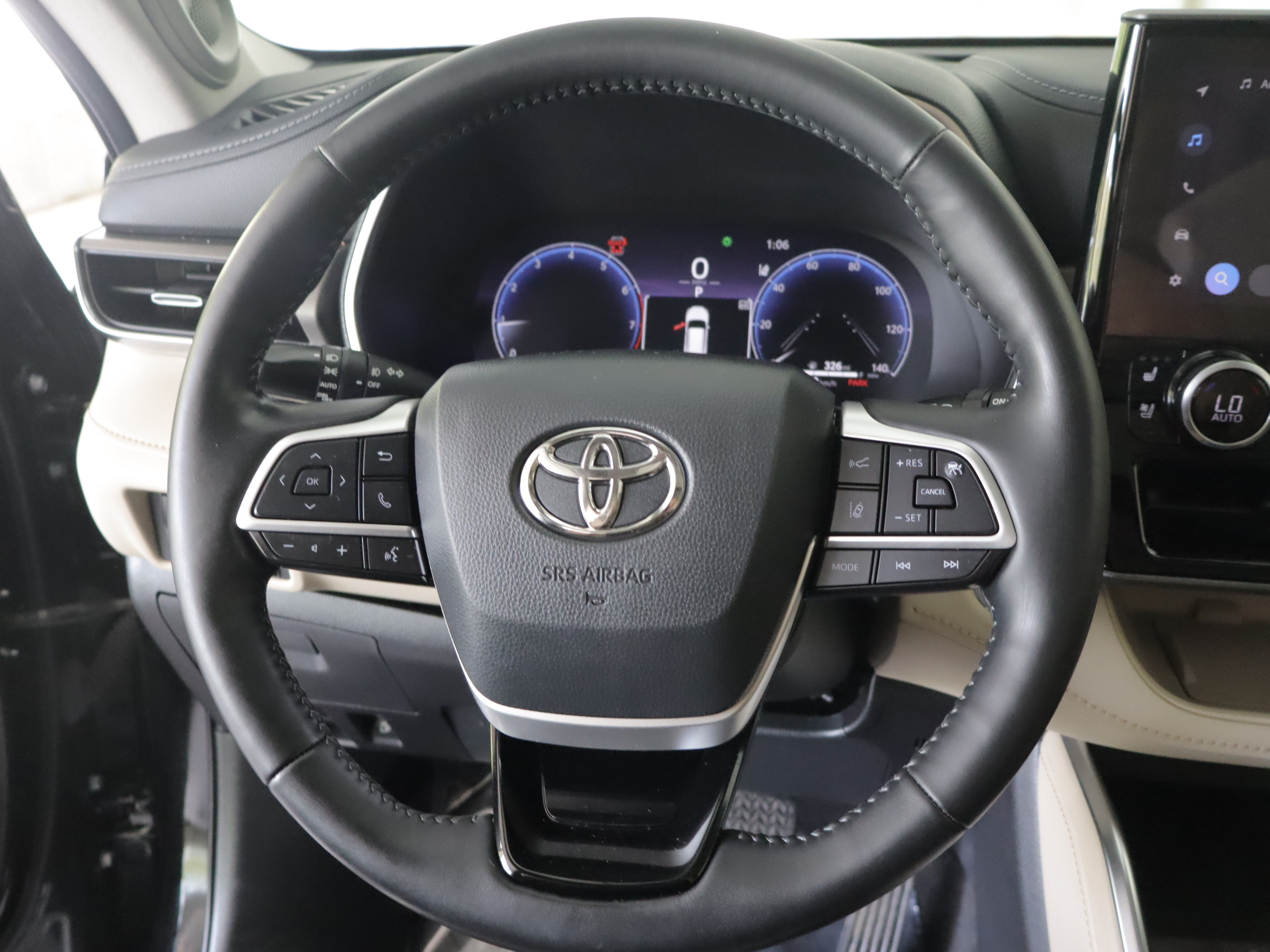 Used 2023 Toyota Highlander Limited AWD/4WD image 14