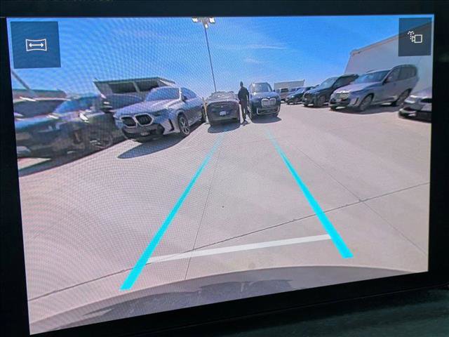 Used 2025 Audi Q5 Premium image 11