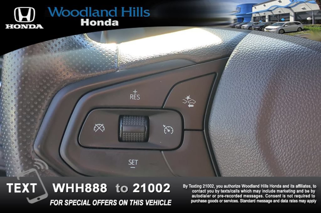 Used 2023 Chevrolet Bolt LT FWD image 11