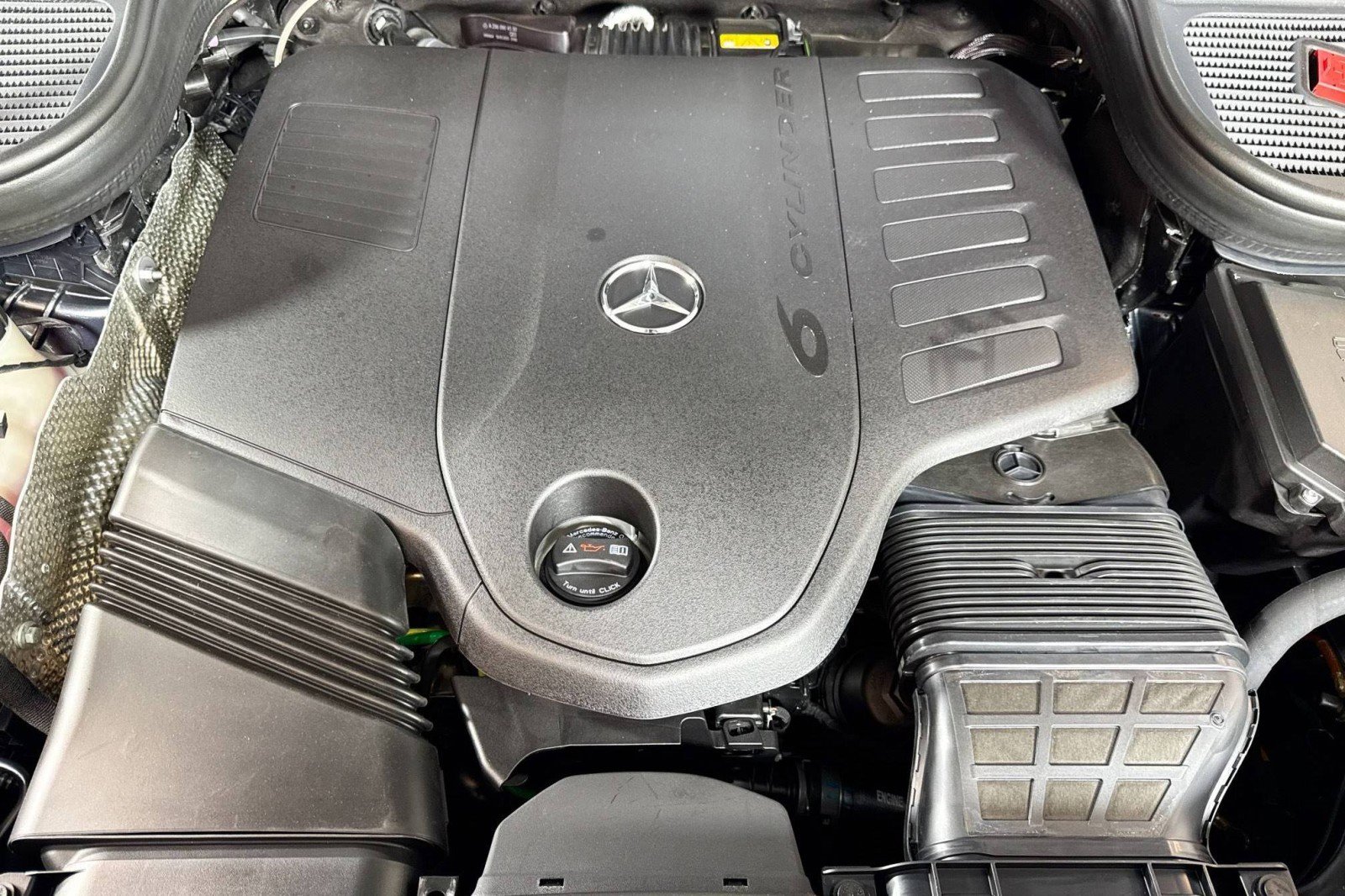New 2026 Mercedes-Benz GLS 450 4MATIC image 29