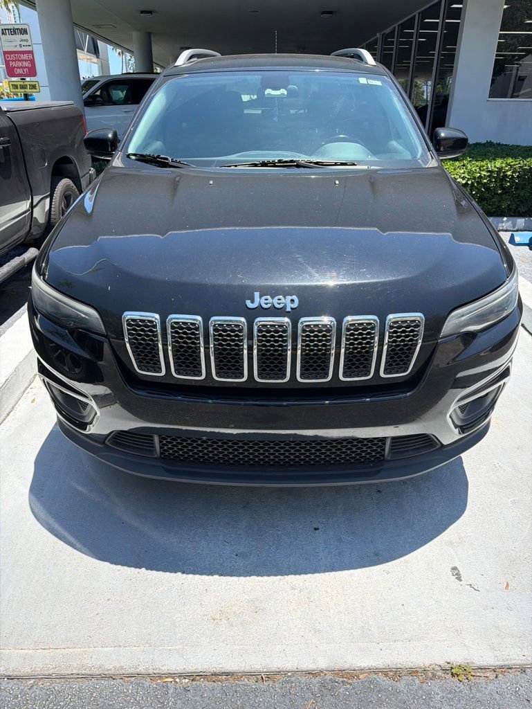 Used 2019 Jeep Cherokee Latitude Plus FWD video 2