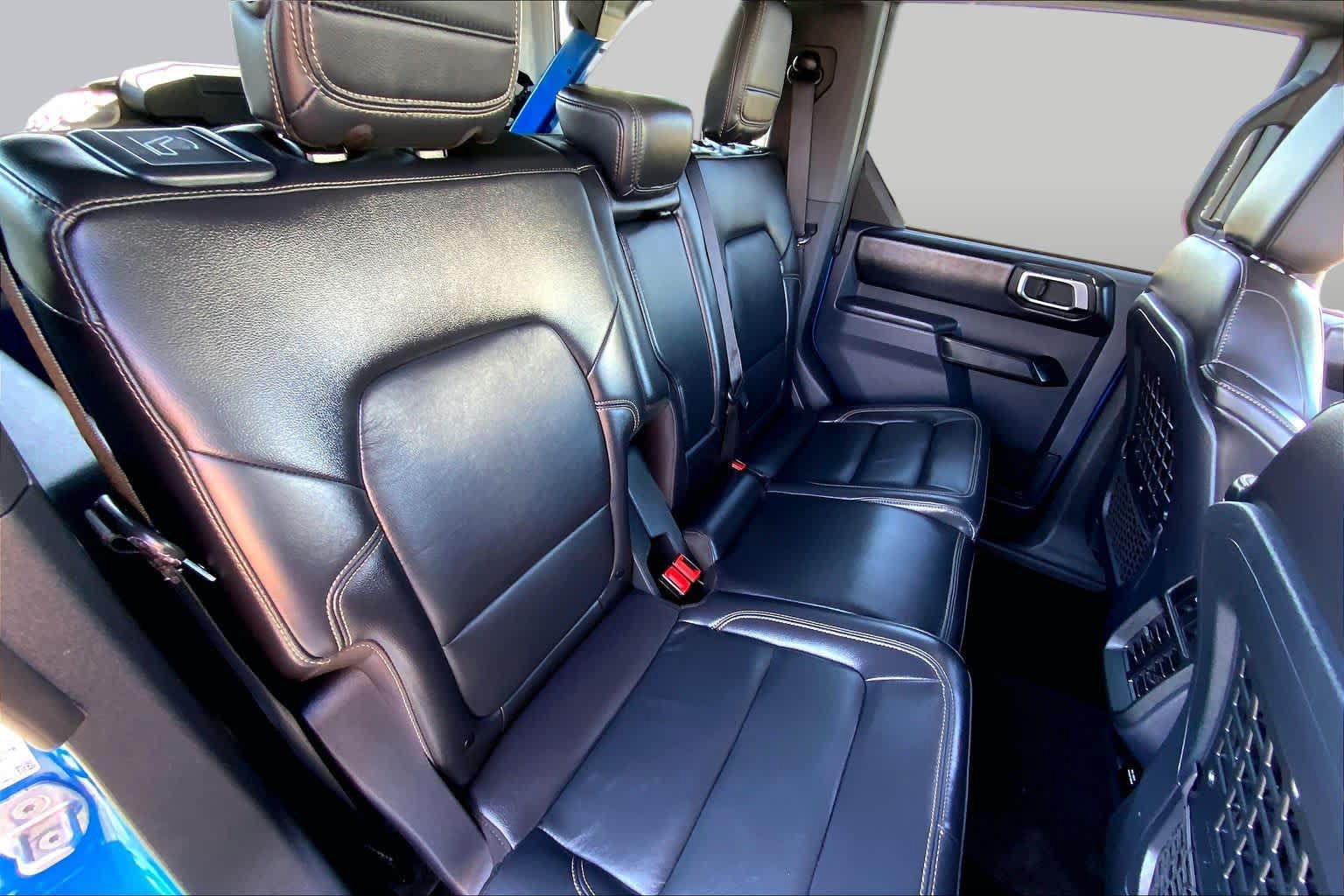 Used 2025 Ford Bronco Badlands AWD/4WD image 18