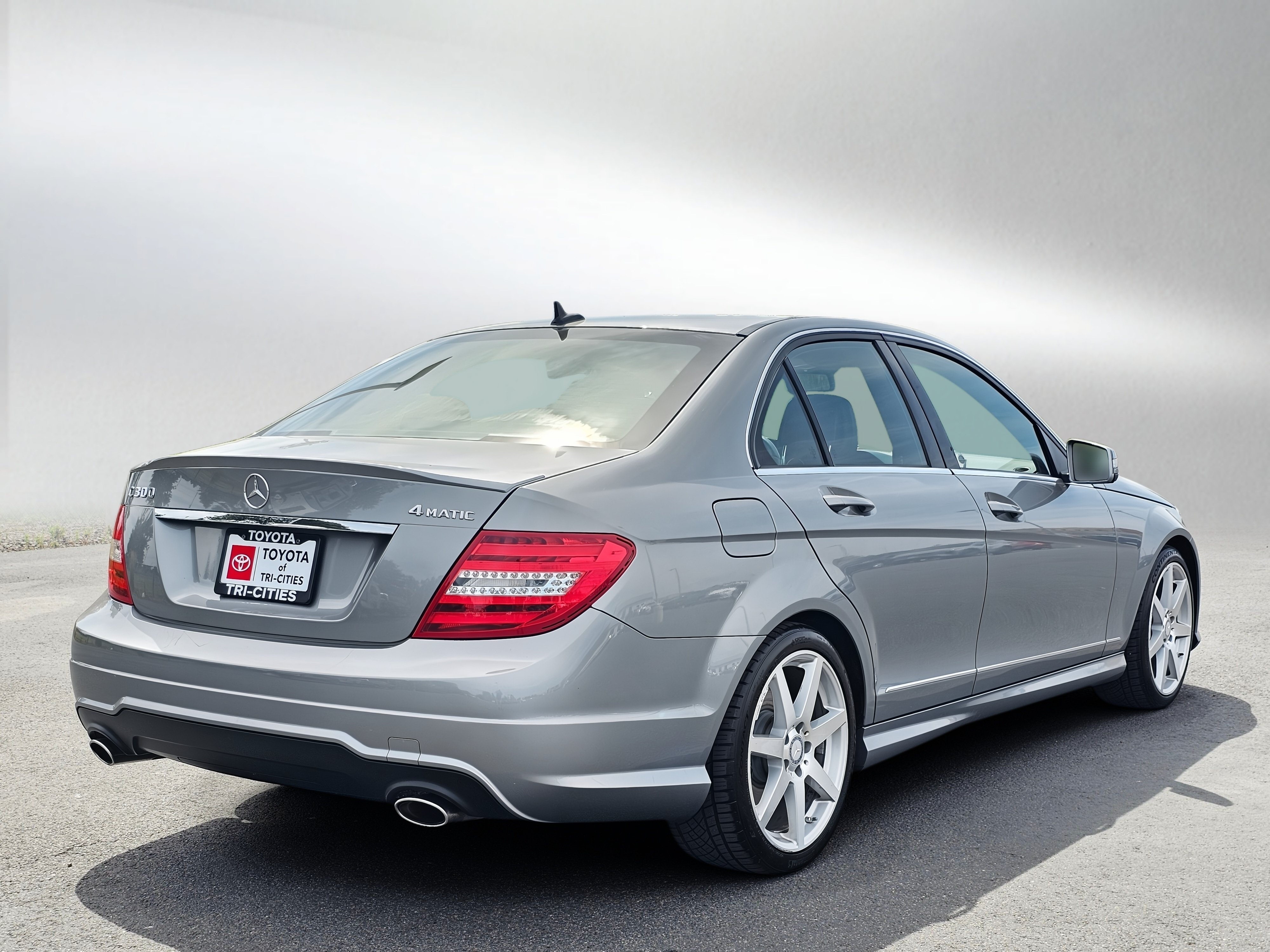 Used 2014 Mercedes-Benz C 300 4MATIC Sedan image 5