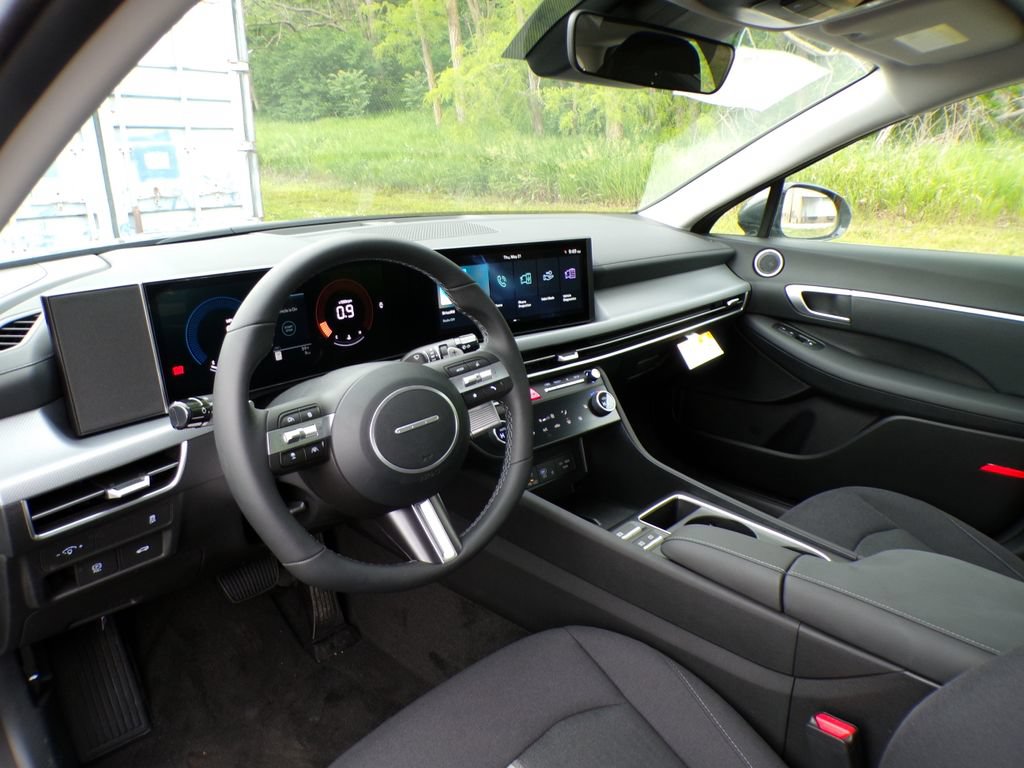 New 2026 Hyundai Sonata SEL AWD/4WD image 11