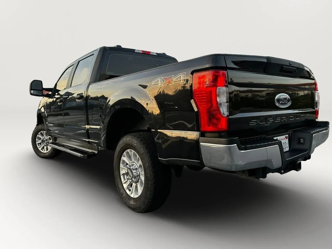 Used 2021 Ford F250 XL w/ STX Appearance Package AWD/4WD image 4