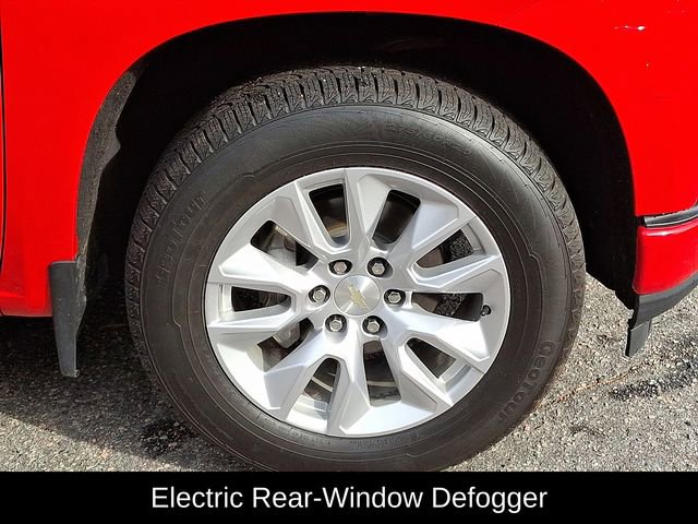 Used 2020 Chevrolet Silverado 1500 Custom w/ Custom Value Package image 11