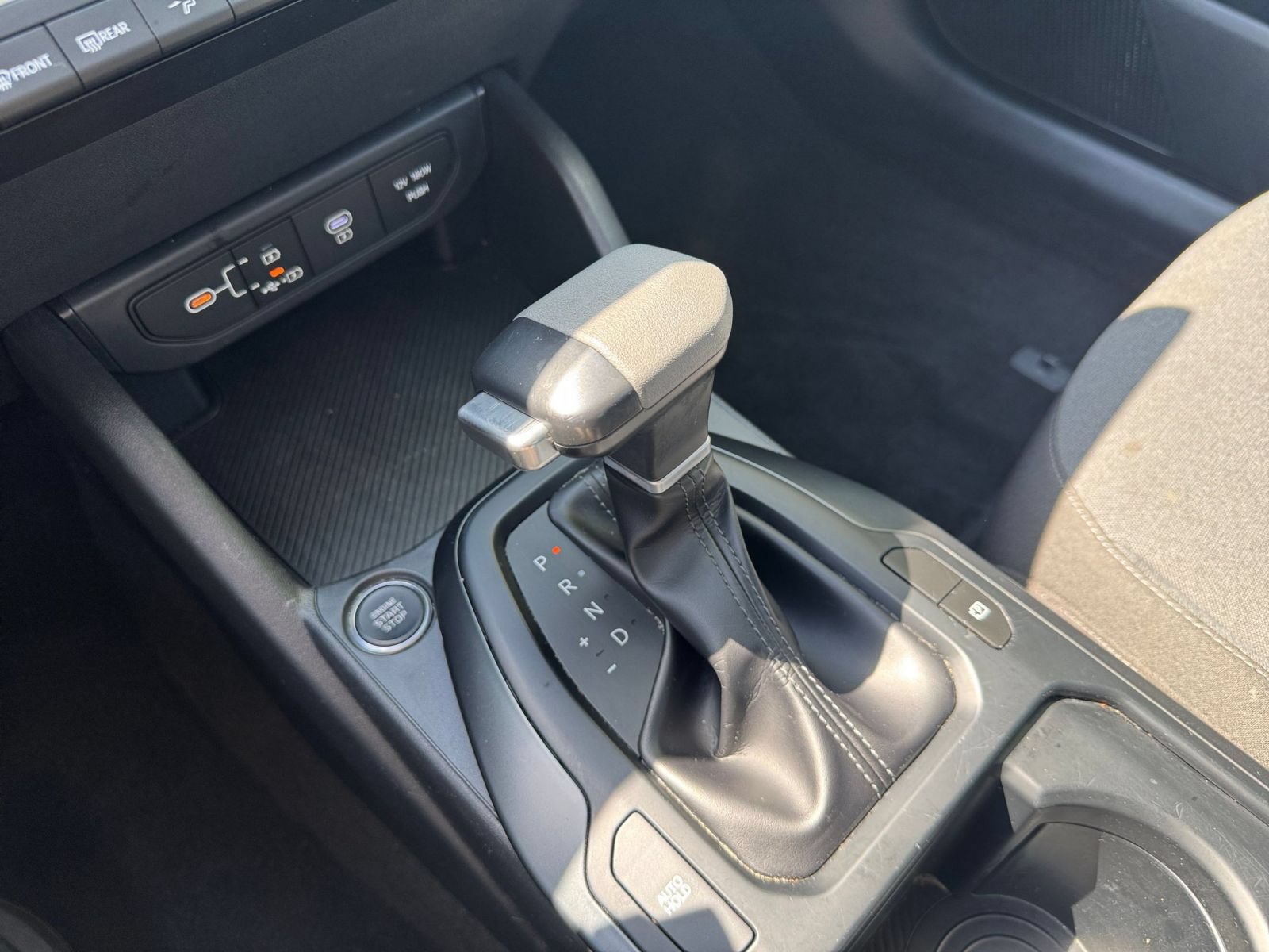 Used 2025 Kia K4 FWD image 40