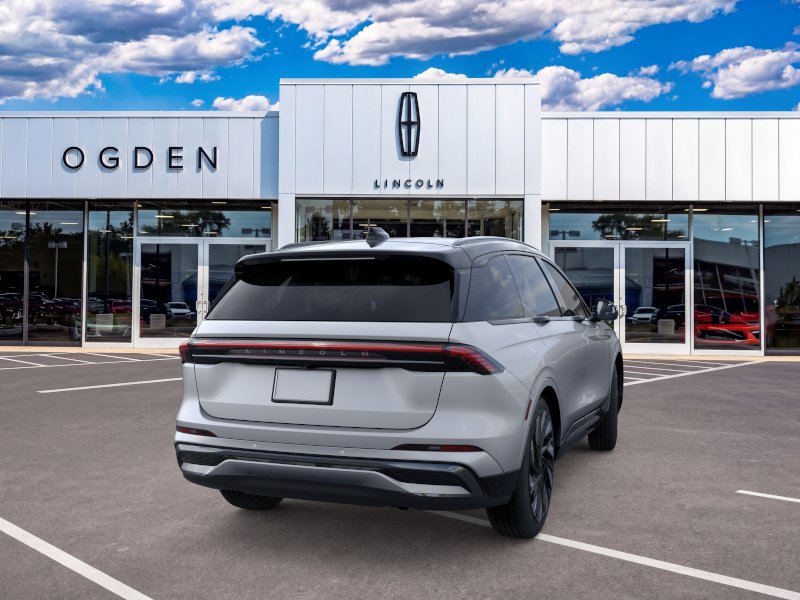 New 2026 Lincoln Nautilus Reserve w/ Jet Appearance Package AWD/4WD image 8