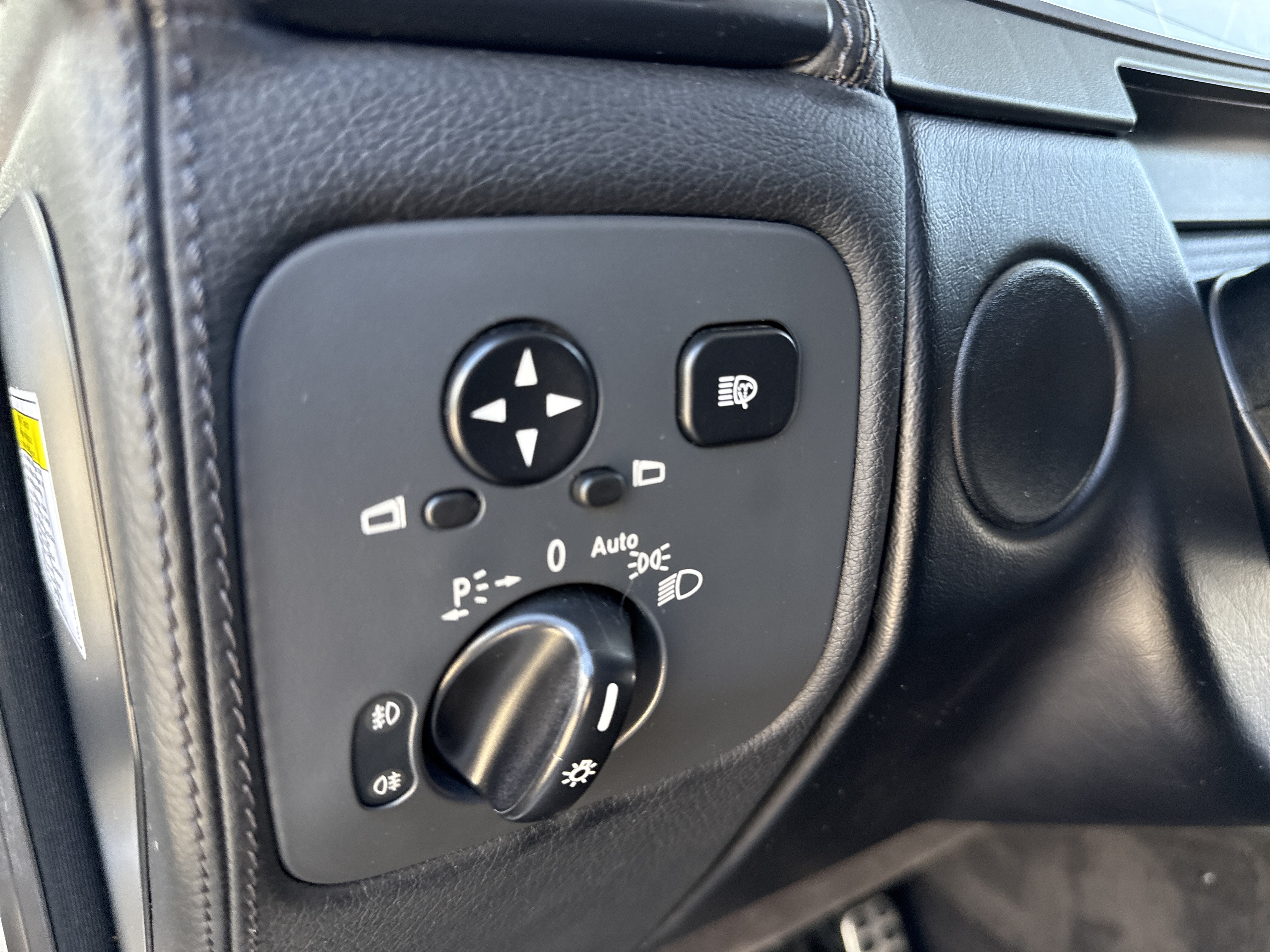 Used 2010 Mercedes-Benz G 550 image 18
