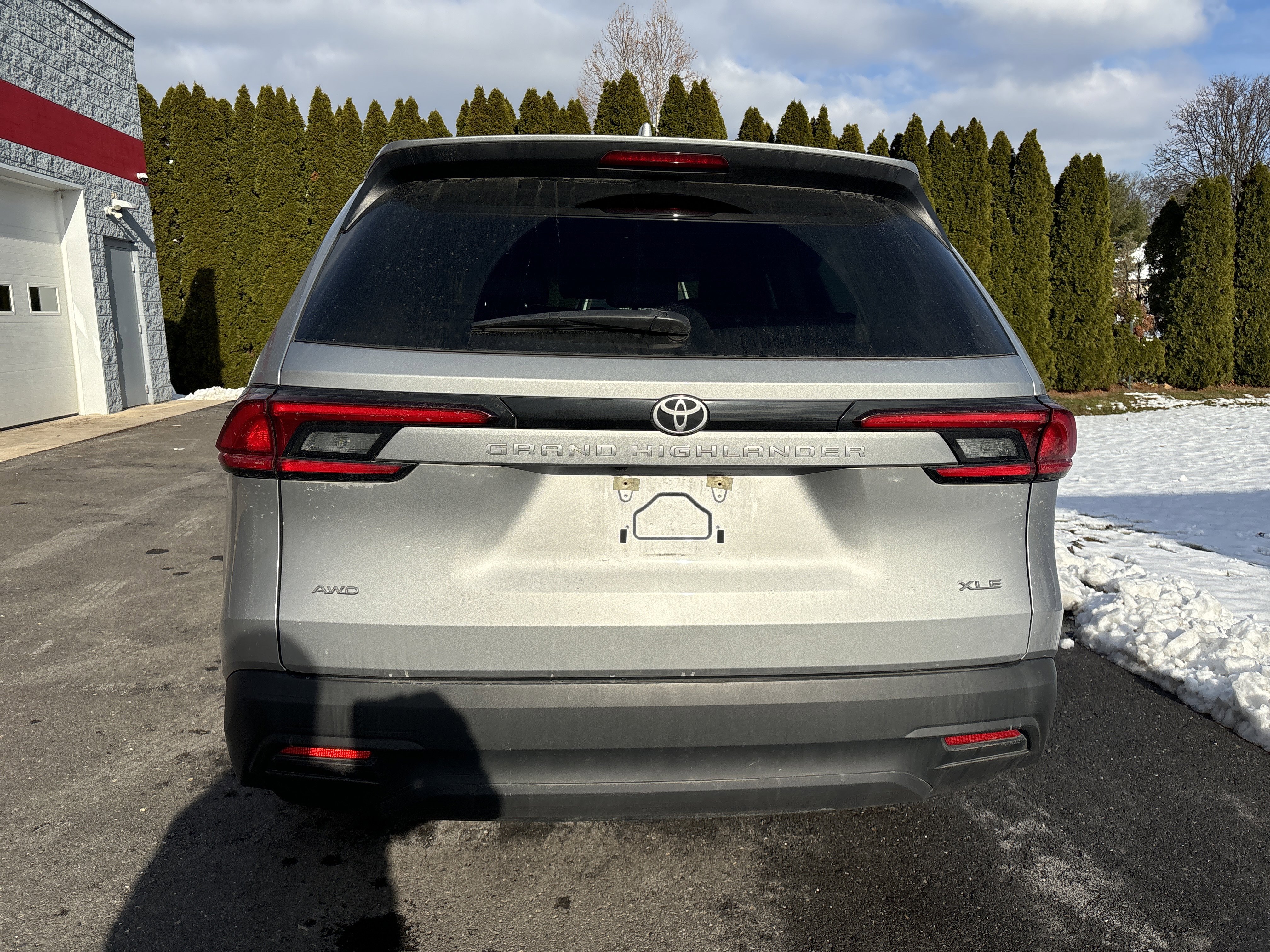 Used 2025 Toyota Grand Highlander AWD video 4