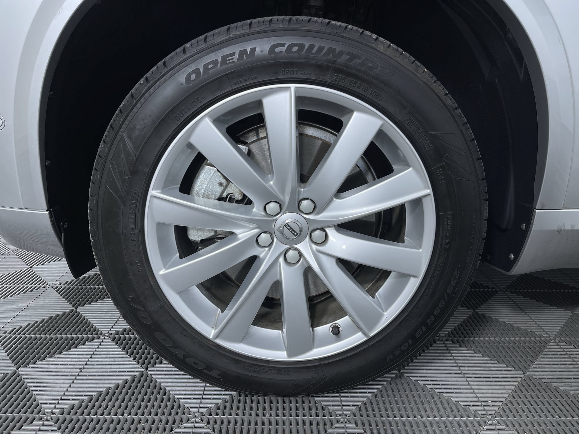 Used 2016 Volvo XC90 T6 Momentum AWD/4WD image 27