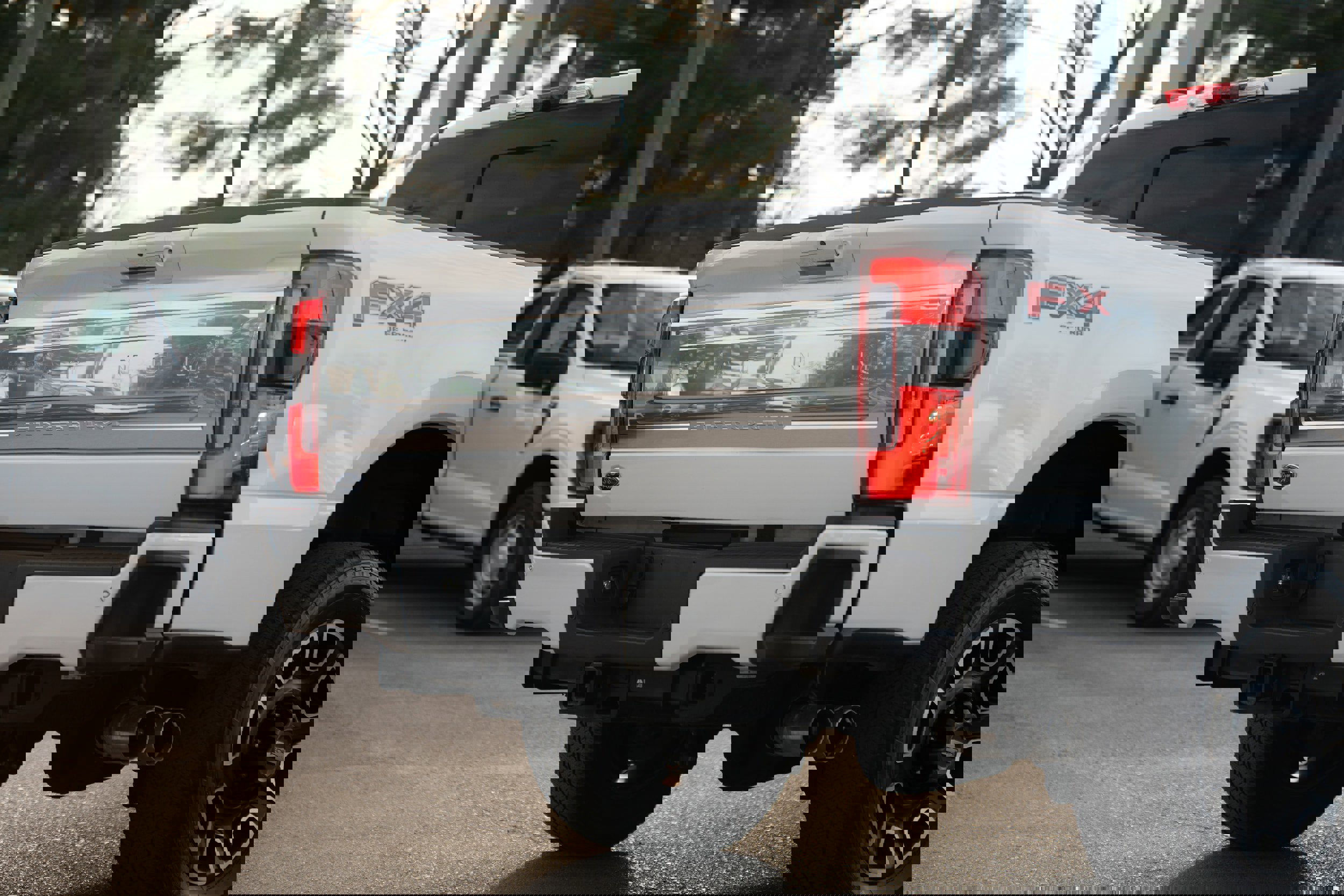 Used 2024 Ford F350 Platinum image 7