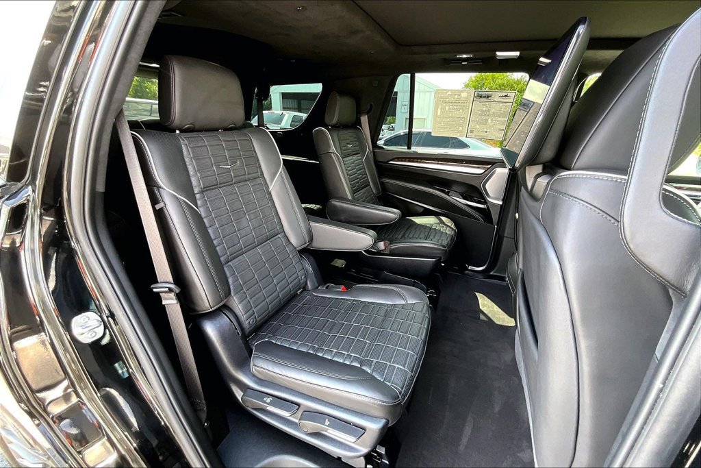 Used 2025 Cadillac Escalade Sport Platinum AWD/4WD image 27