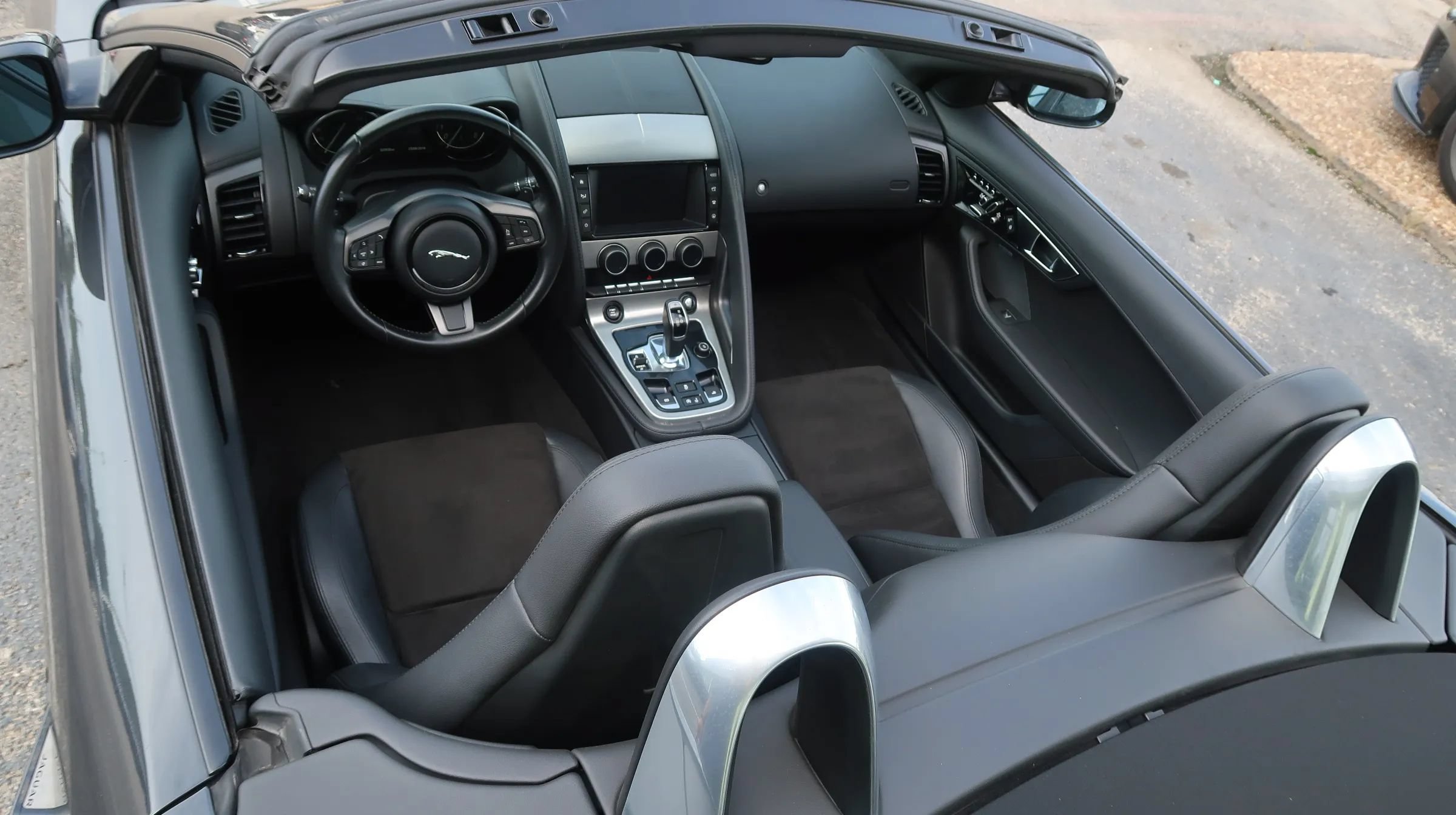 Used 2016 Jaguar F-TYPE Convertible RWD image 39
