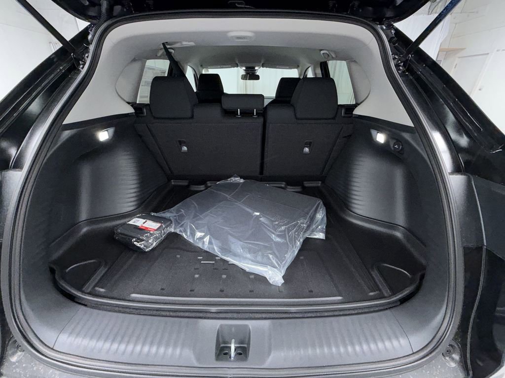New 2026 Honda HR-V LX image 15