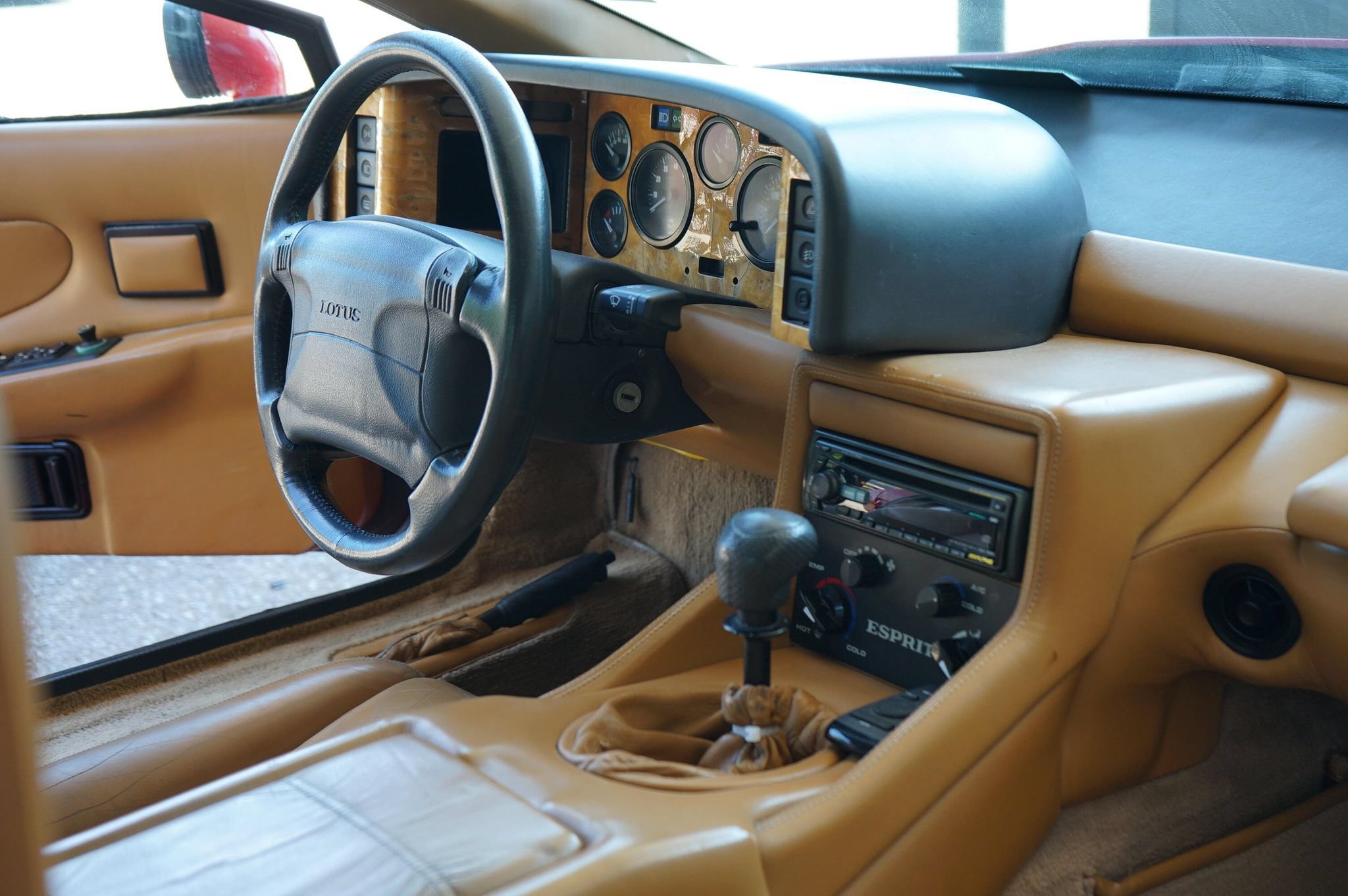 Used 1990 Lotus Esprit SE RWD image 15