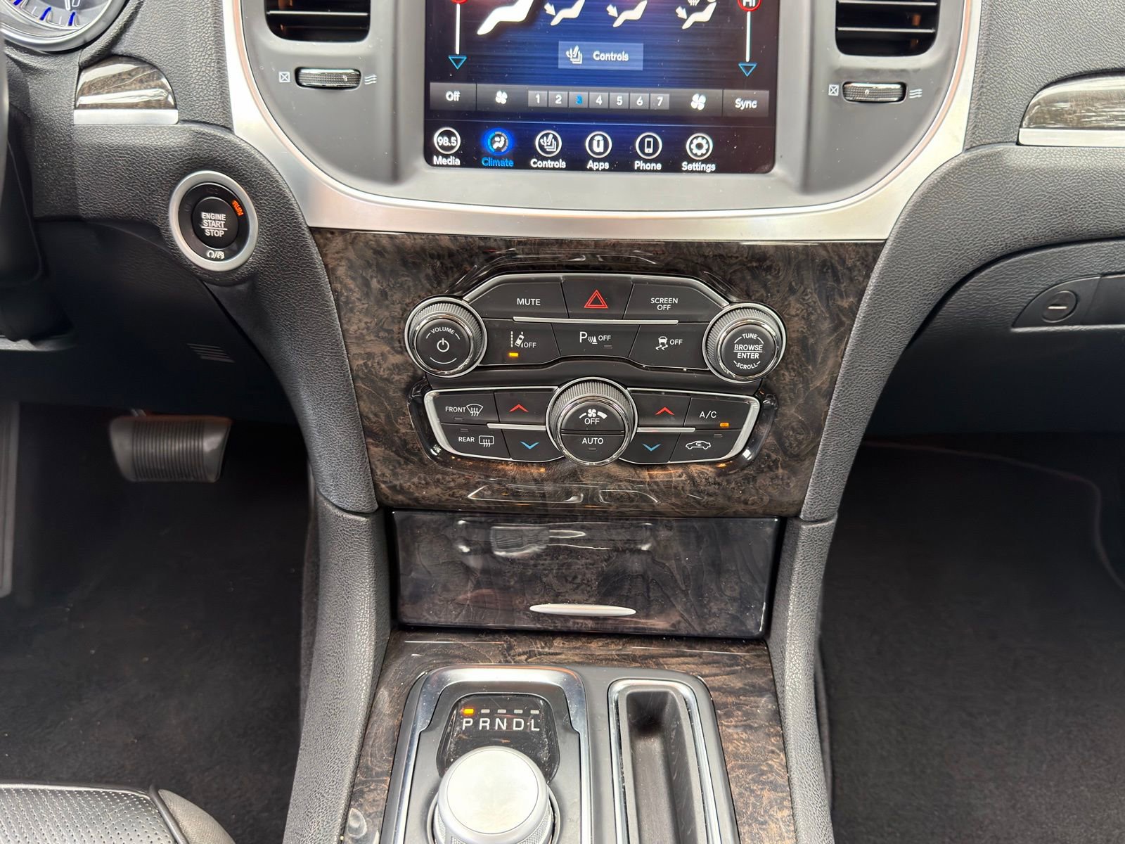 Used 2022 Chrysler 300 Touring L w/ Safetytec Plus Group image 16