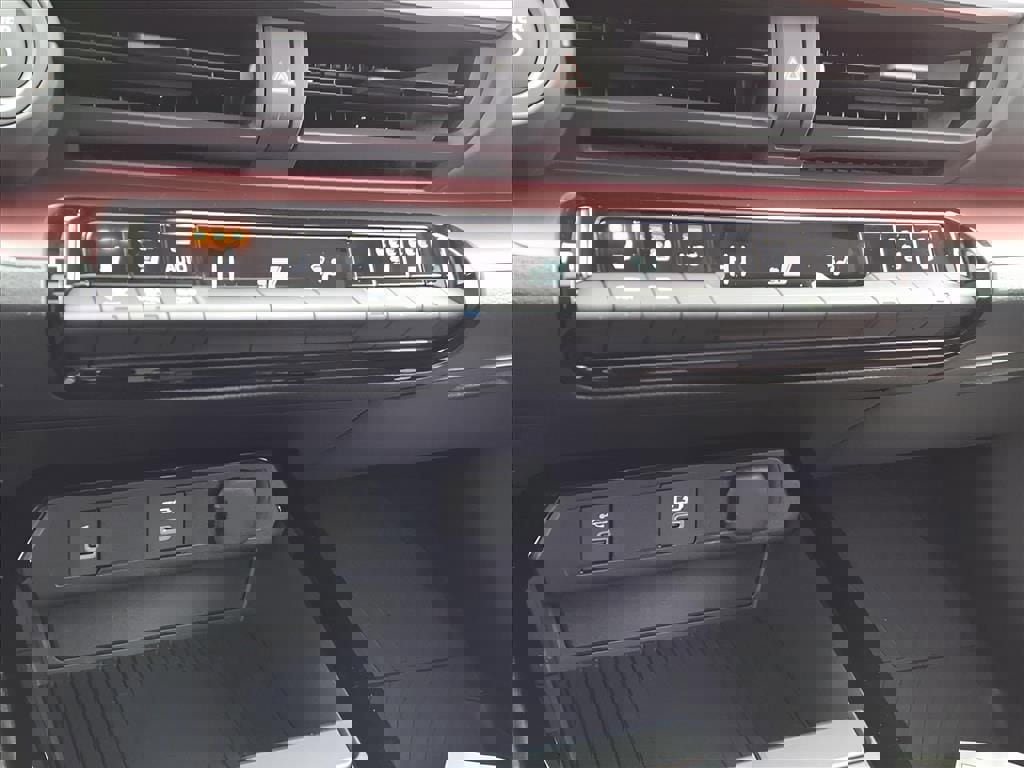 New 2026 Toyota Prius Plug-In Hybrid FWD image 16