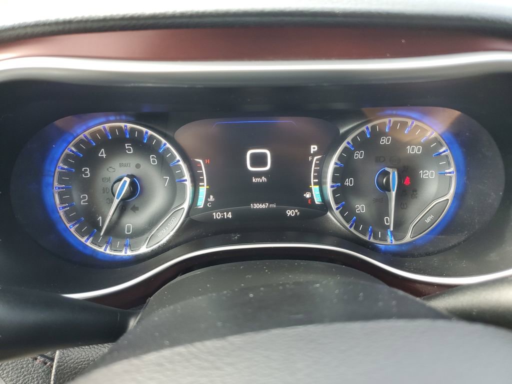 Used 2020 Chrysler Pacifica Limited w/ Advanced Safetytec Group FWD image 23
