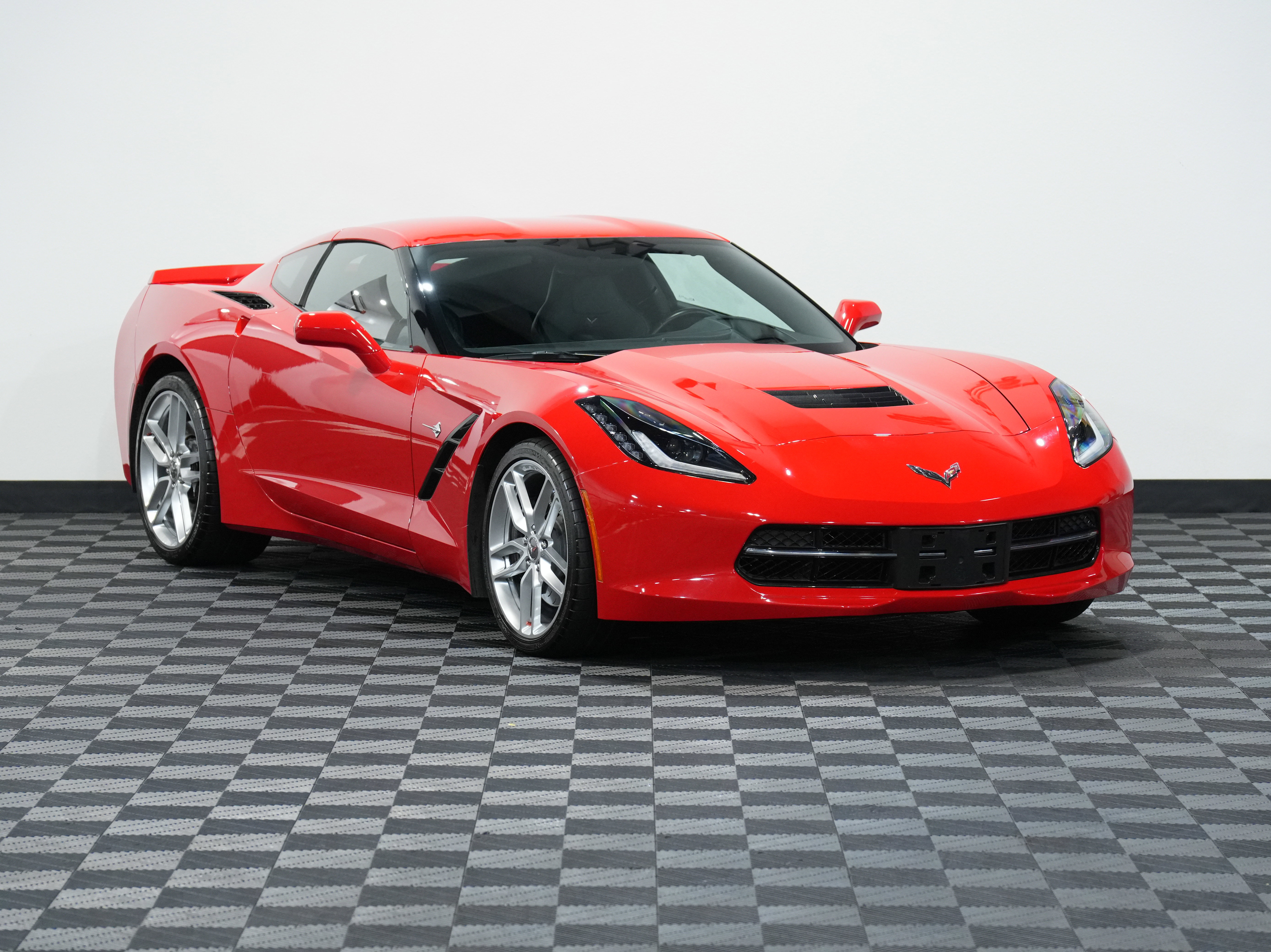 Used 2014 Chevrolet Corvette Stingray Coupe w/ 2LT Preferred Equipment Group image 5