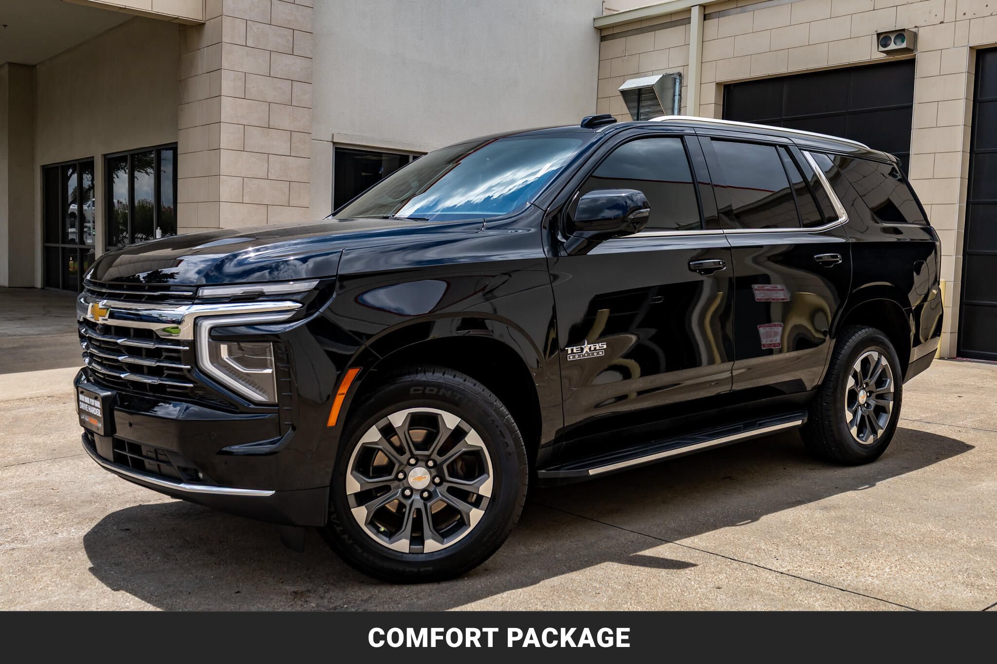 Used 2025 Chevrolet Tahoe LT w/ Comfort Package AWD/4WD image 4