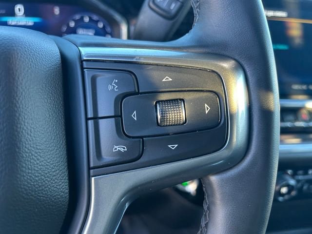 Used 2025 Chevrolet Silverado 2500 LTZ w/ LTZ Premium Package AWD/4WD image 25