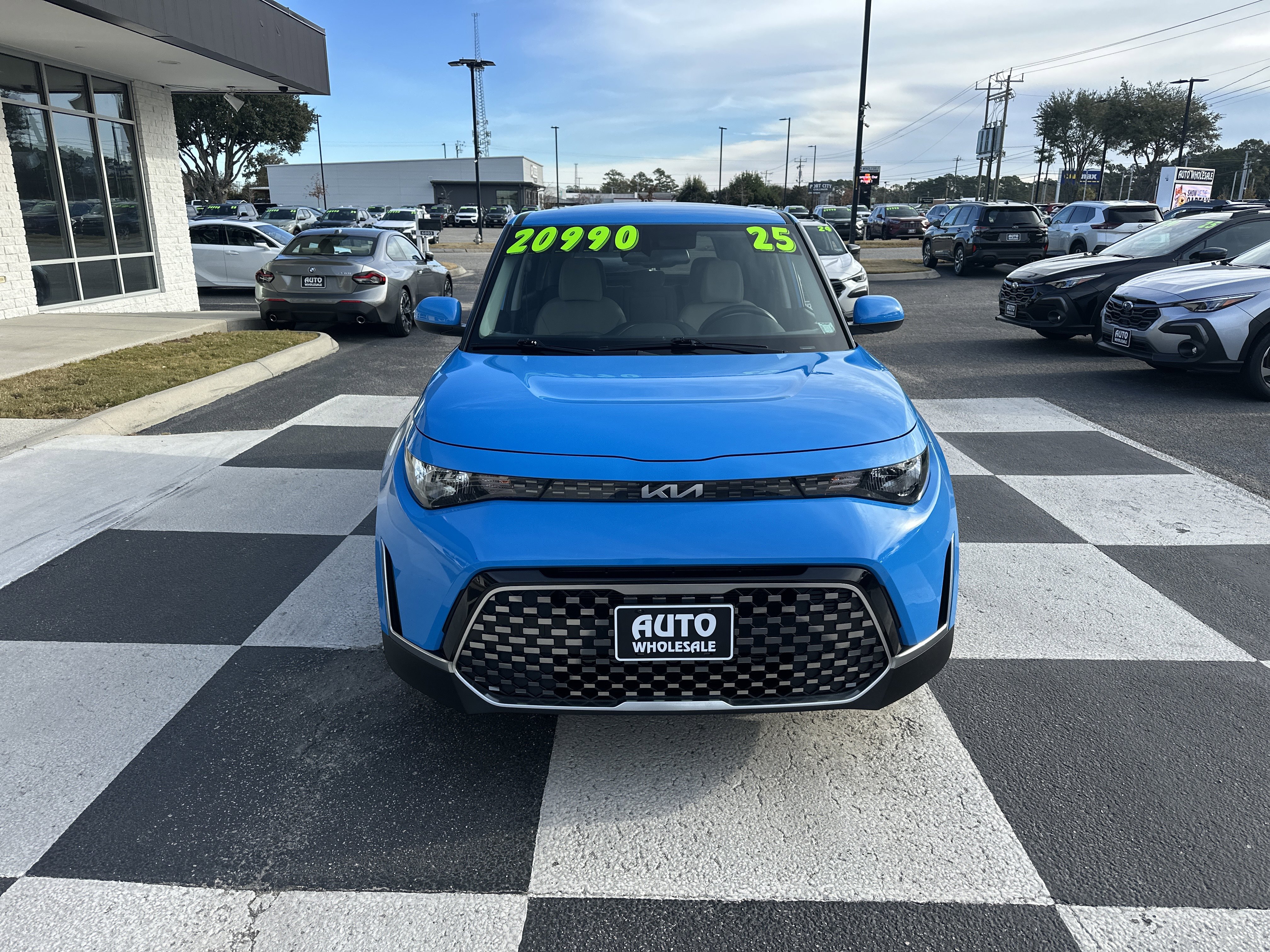 Used 2025 Kia Soul EX image 2