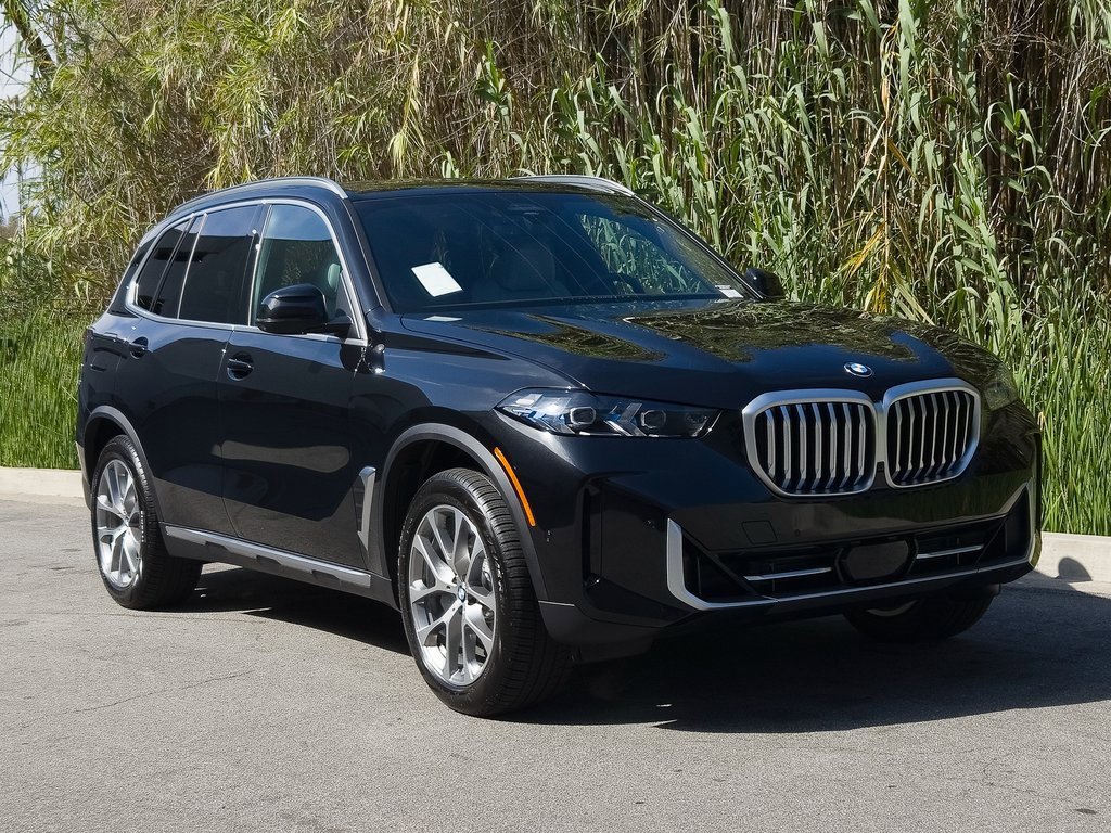 New 2026 BMW X5 sDrive40i w/ Parking Assistance Package image 2