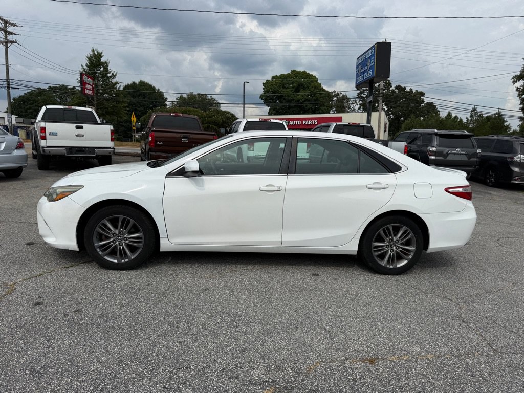 Used 2017 Toyota Camry SE FWD image 4